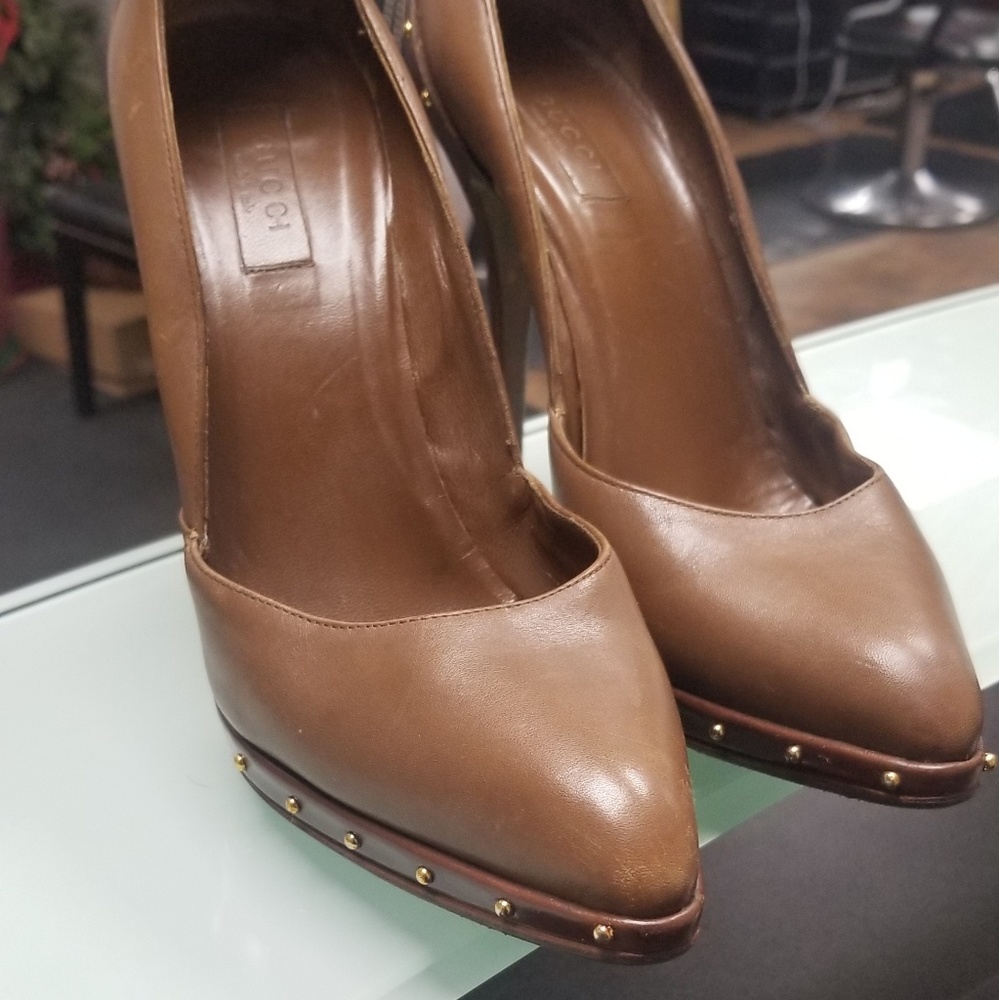 Shoes - Picture 7 of 8